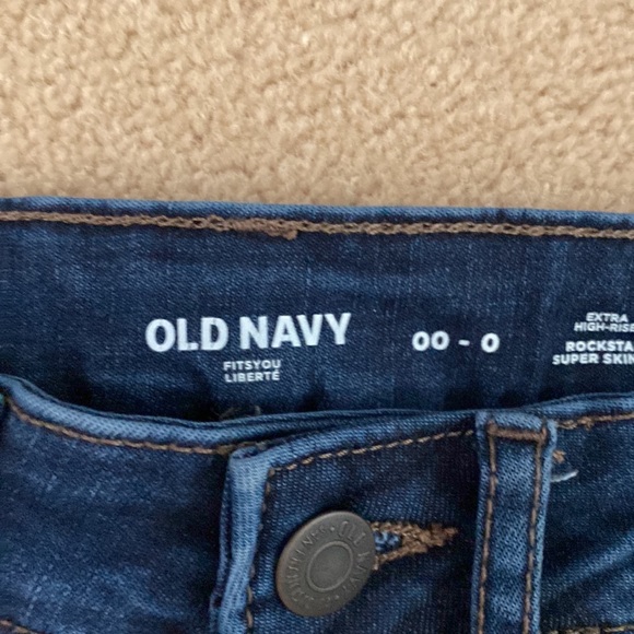 Old Navy Skinny jeans - Picture 2 of 7